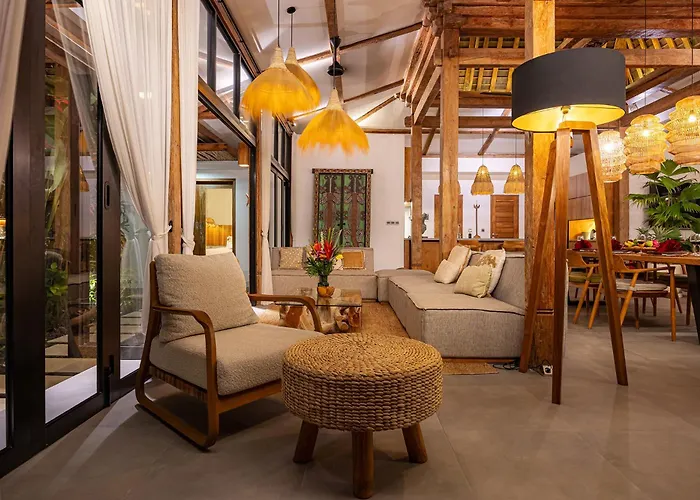 Sebelah By Optimum Bali Villa *